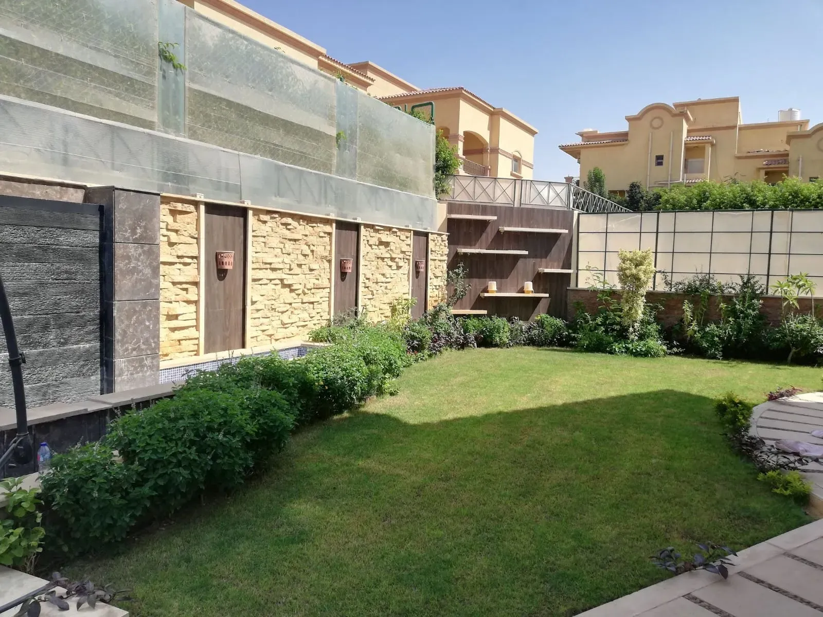 Garden & Roofs - View 6